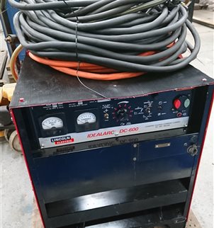 Lincoln Idealarc DC 600 amp Welding Power Source for Arc Gouging